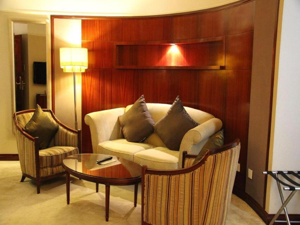 Jinrong International Hotel Shanghai Exterior photo