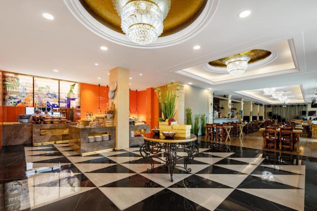Jinrong International Hotel Shanghai Exterior photo