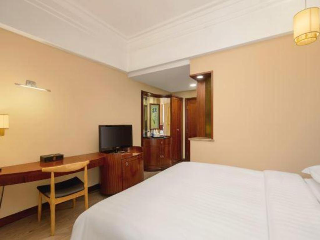 Jinrong International Hotel Shanghai Exterior photo