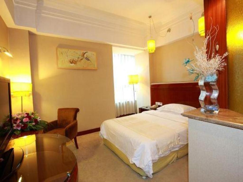 Jinrong International Hotel Shanghai Exterior photo