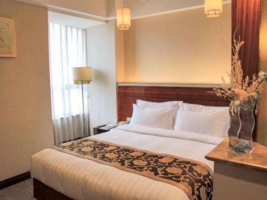 Jinrong International Hotel Shanghai Exterior photo