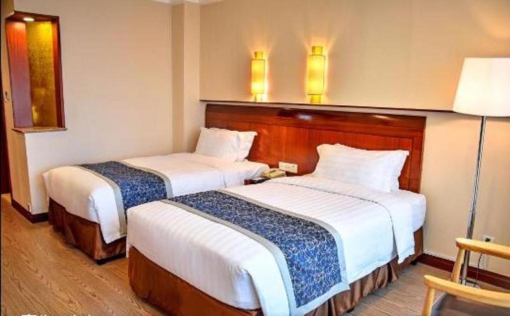 Jinrong International Hotel Shanghai Exterior photo